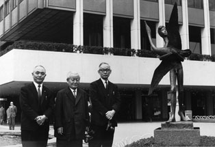 村田勝四郎