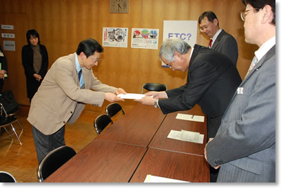 �v�]���̒�o